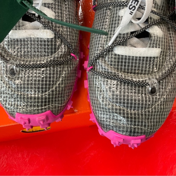WMN NIKE WAFFLE RACER OFF WHITE SZ 11.5WMN/11 M USED